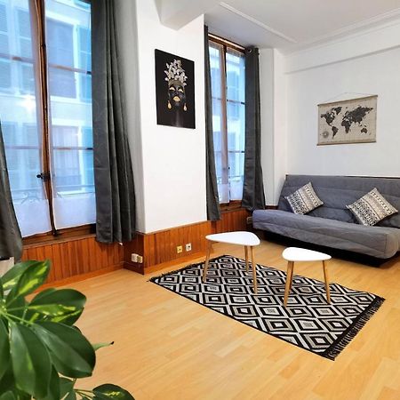 Charmant T2 Meuble Quartier Chateau De Pau Bagian luar foto