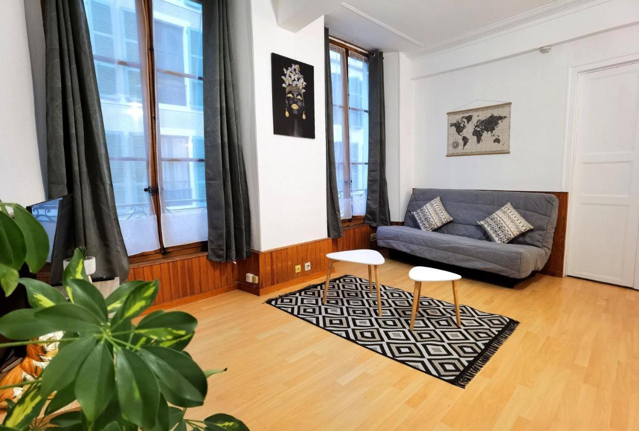 Charmant T2 Meuble Quartier Chateau De Pau Bagian luar foto