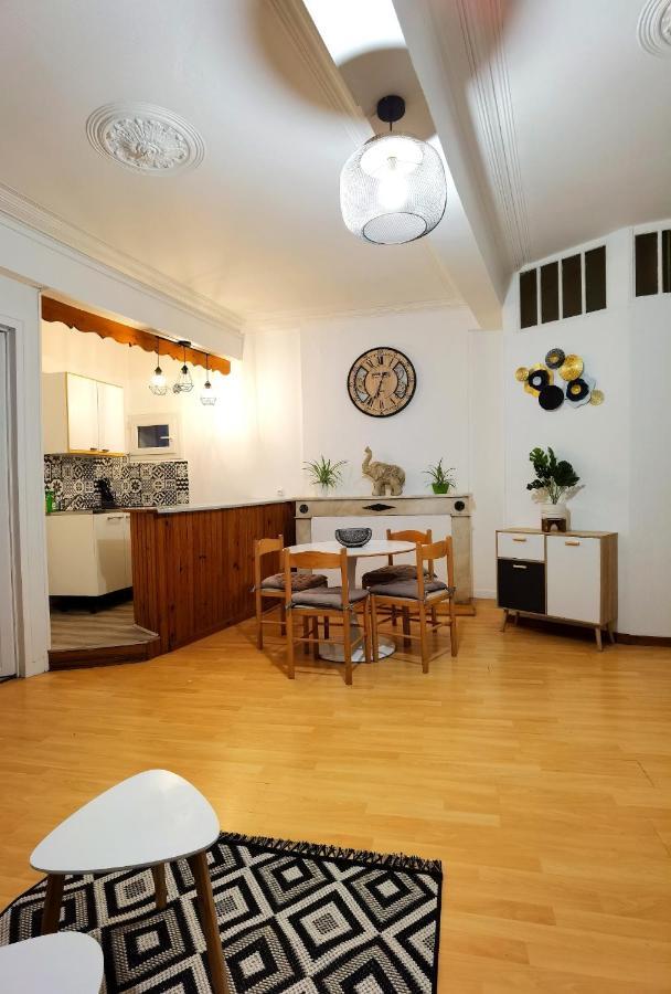 Charmant T2 Meuble Quartier Chateau De Pau Bagian luar foto